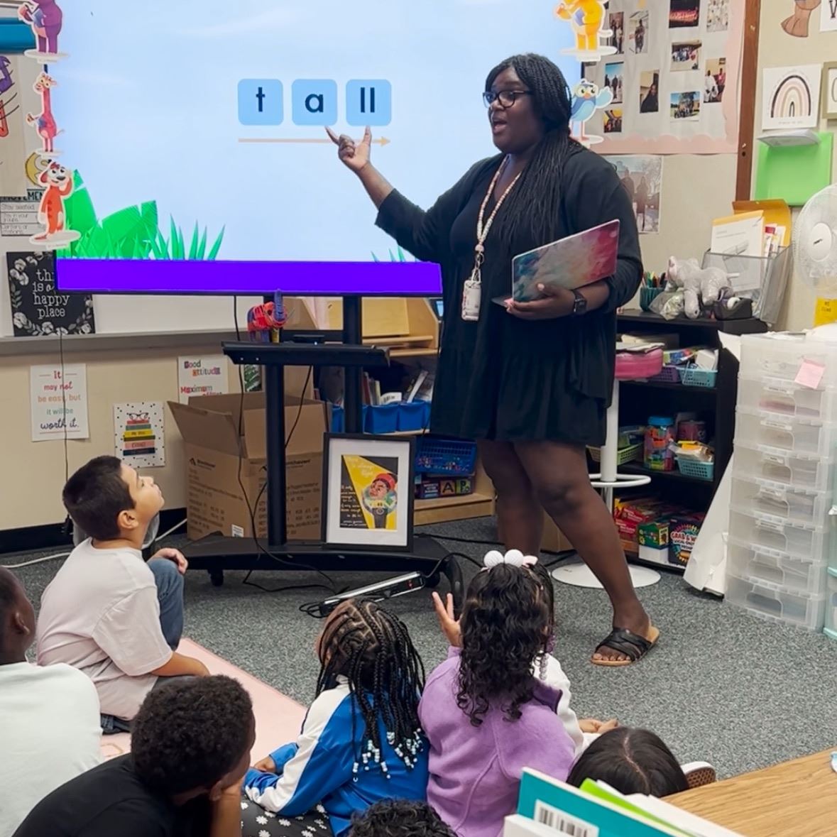 Keairra Watson instructs her reading class 